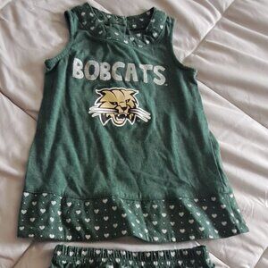 Bobcat - Infant Girl's 2-PC Outfit (3-6 months).